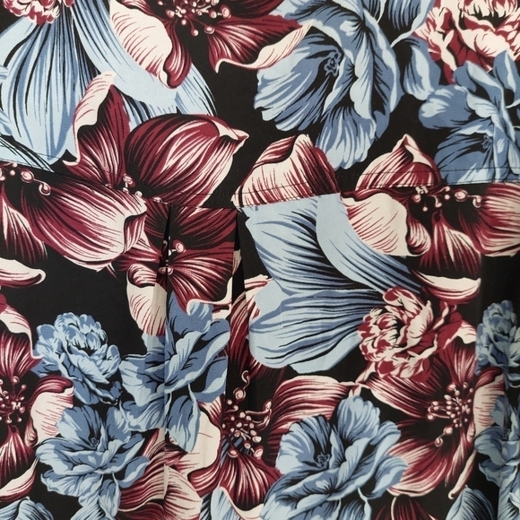 Gianni Bini Sz L Blouse Top Black Floral Colorful Deep V Neck Tunic Art to Wear - Picture 8 of 8